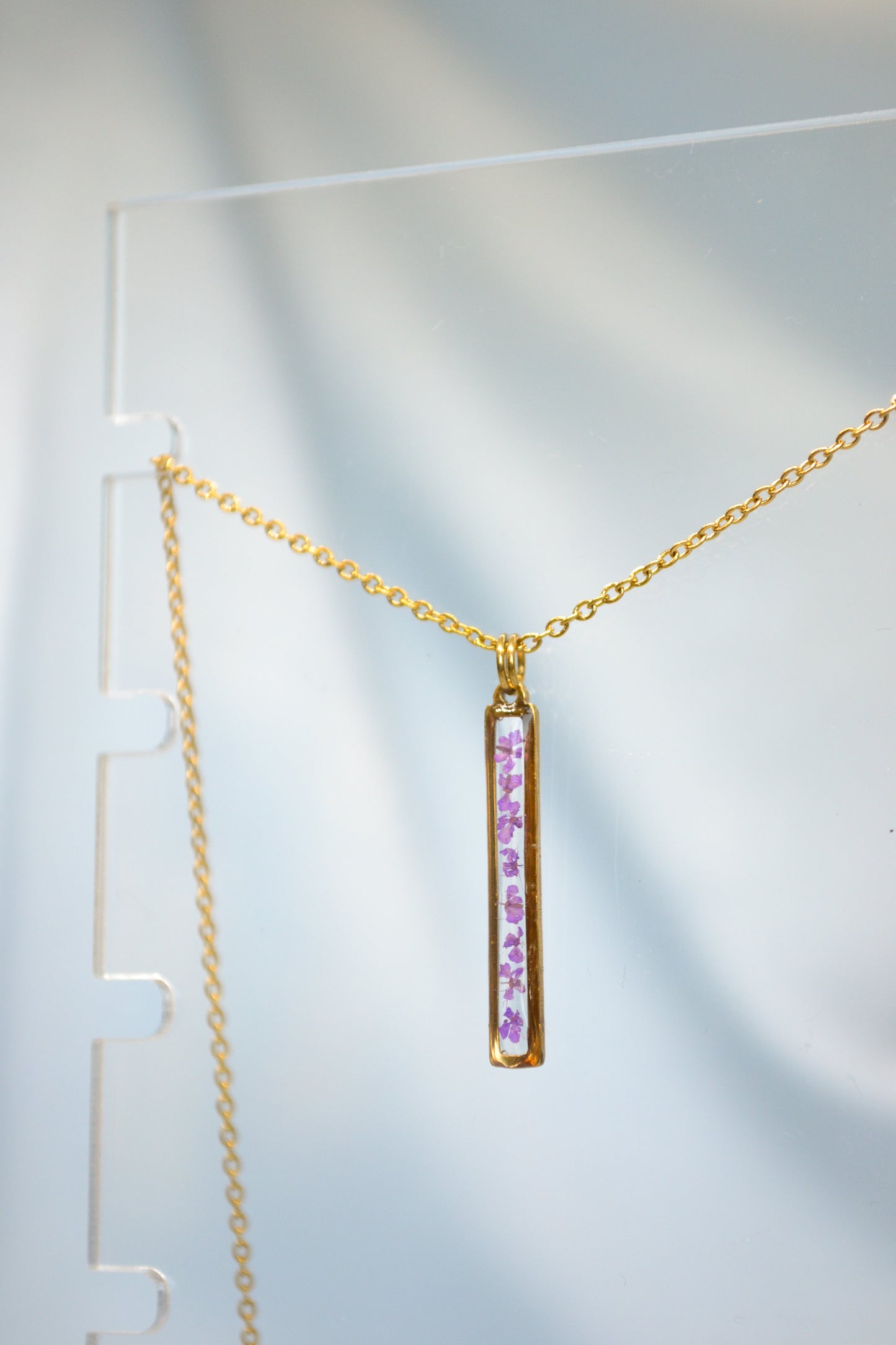Witte Dille x Axis ketting